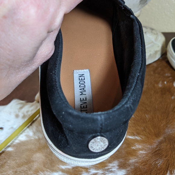 Steve Madden Garden Floral Embroidery Sneakers - Picture 7 of 9